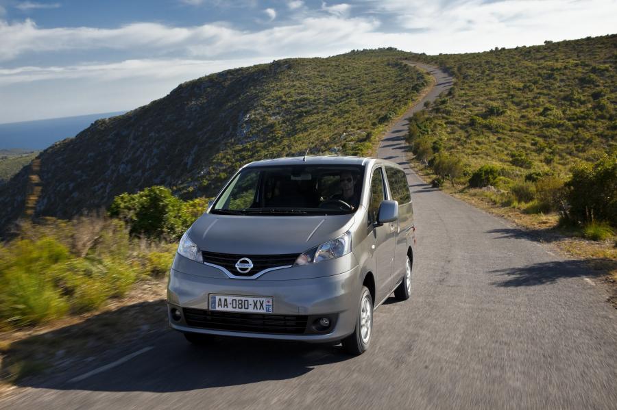  Nissan NV200 2009 года  (фото 59 из 108)